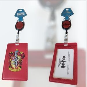 Universal Studios Harry Potter Gryffindor ID Holder Retractable Wizarding World